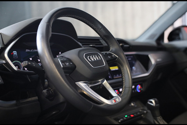 Audi Q3 Sportback 45 TFSI e RSQ3 Look / Memory / Camera / Acc / Lane Assist / Dode Hoek / S Line Zetels / Pano / Matrix / 21 In