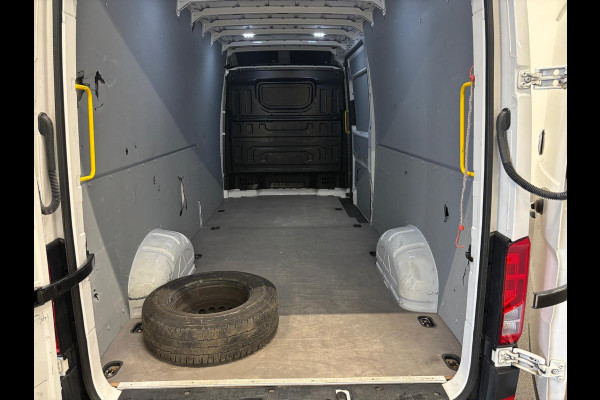 Volkswagen Crafter 35 2.0 TDI L4H3 Comfortline Automaat Carplay Cruise Control Stoelverwarming Standkachel 270 Graden Deuren Parkeersensoren