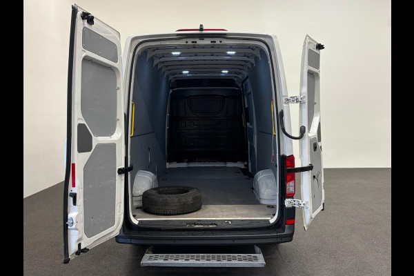 Volkswagen Crafter 35 2.0 TDI L4H3 Comfortline Automaat Carplay Cruise Control Stoelverwarming Standkachel 270 Graden Deuren Parkeersensoren