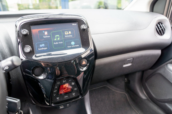 Citroën C1 1.0 VTi Shine 5 Drs|Prijs rijklaar incl 12 mnd garantie| Clima Camera Navi via Carplay Lmv Bluetooth