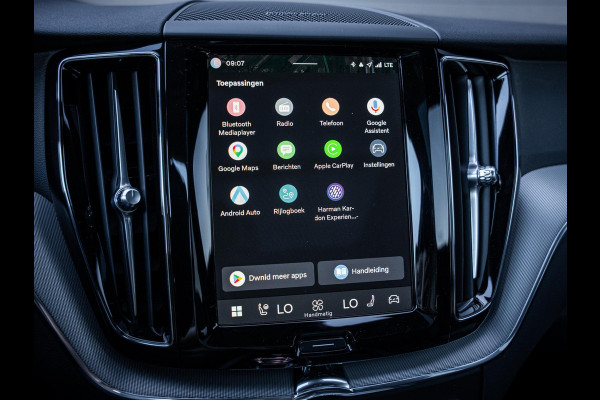 Volvo XC60 2.0 T6 Plug-in hybrid AWD Ultimate Dark Pano l Memory l 360cam