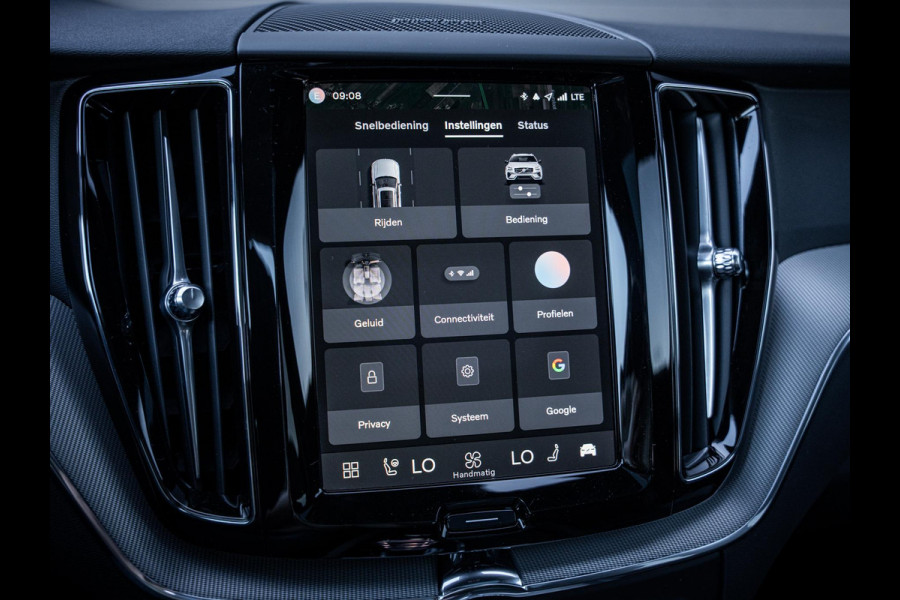 Volvo XC60 2.0 T6 Plug-in hybrid AWD Ultimate Dark Pano l Memory l 360cam