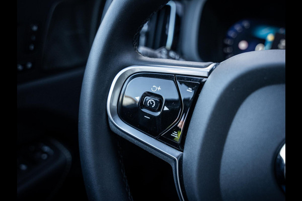Volvo XC60 2.0 T6 Plug-in hybrid AWD Ultimate Dark Pano l Memory l 360cam