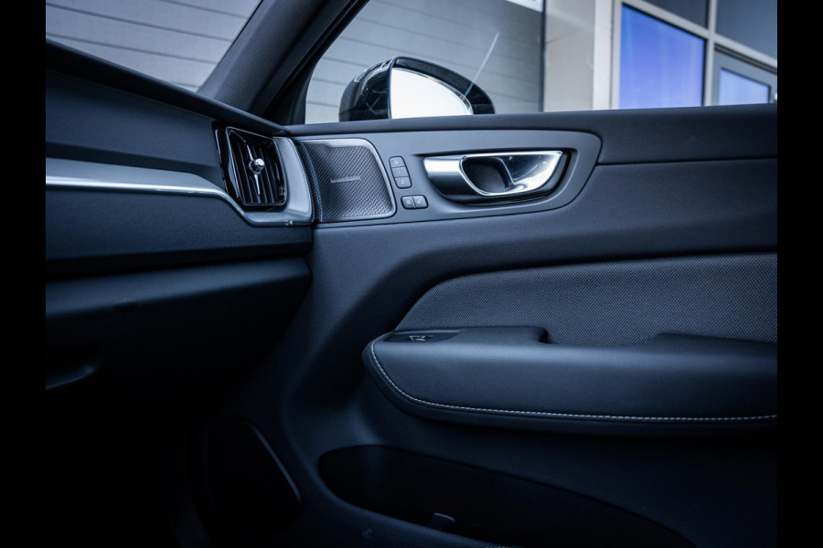 Volvo XC60 2.0 T6 Plug-in hybrid AWD Ultimate Dark Pano l Memory l 360cam