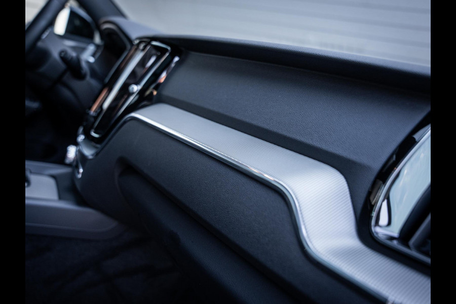 Volvo XC60 2.0 T6 Plug-in hybrid AWD Ultimate Dark Pano l Memory l 360cam