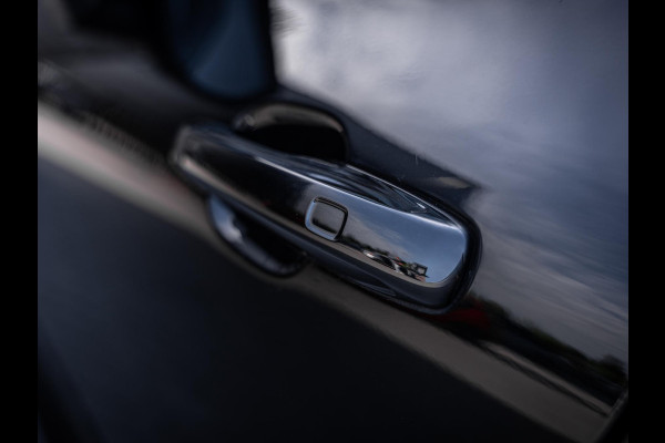 Volvo XC60 2.0 T6 Plug-in hybrid AWD Ultimate Dark Pano l Memory l 360cam