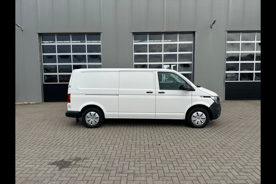 Volkswagen Transporter 2.0 TDI L2H1 28 BPM Vrij/(Complete inrichting Sortimo)/150pk/Camera
