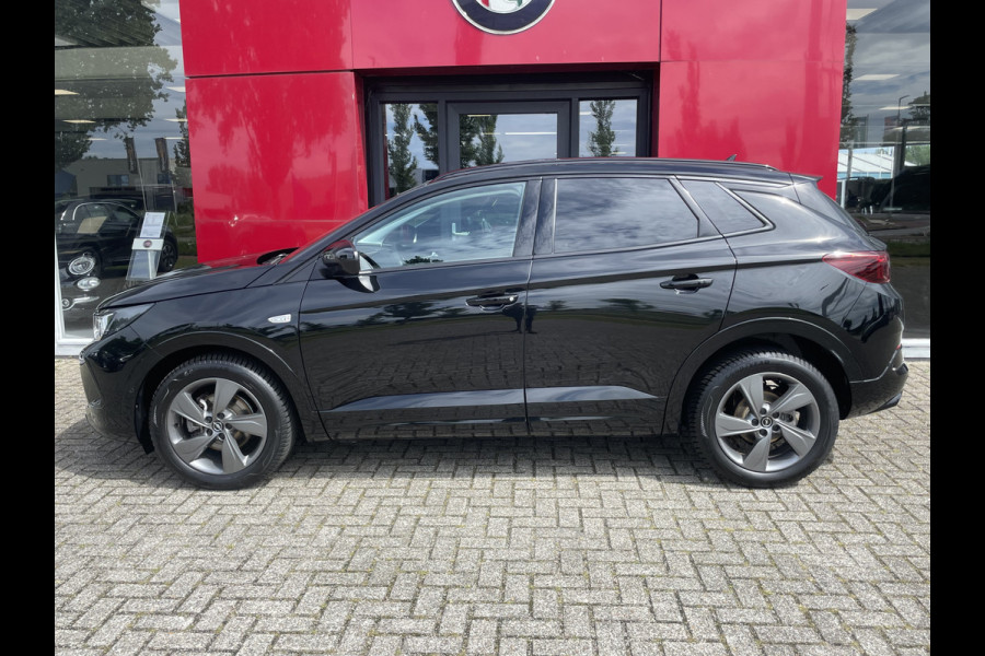 Opel Grandland 1.2 Turbo | 18" Velgen | Camera | Stoel/Stuurwiel verwarming | regensensor | Navigatie