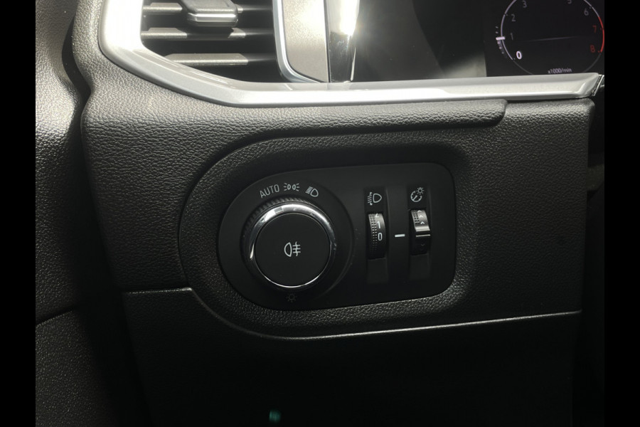 Opel Grandland 1.2 Turbo | 18" Velgen | Camera | Stoel/Stuurwiel verwarming | regensensor | Navigatie