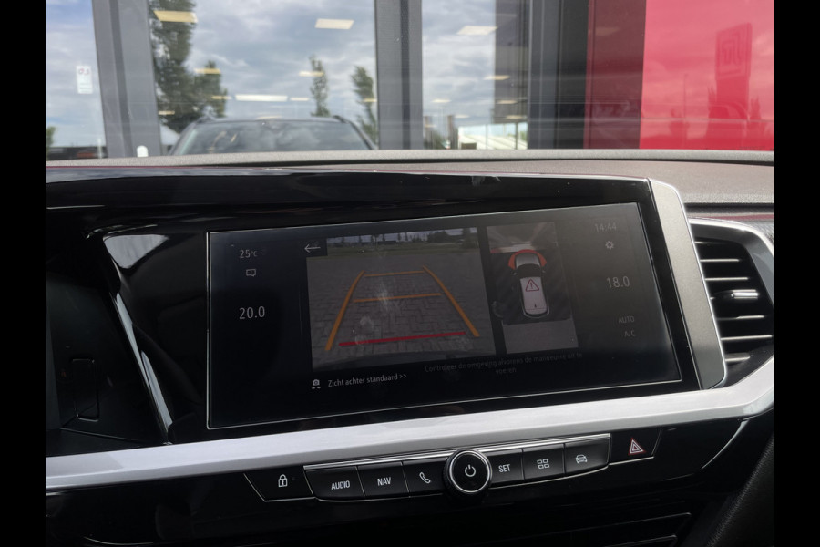 Opel Grandland 1.2 Turbo | 18" Velgen | Camera | Stoel/Stuurwiel verwarming | regensensor | Navigatie