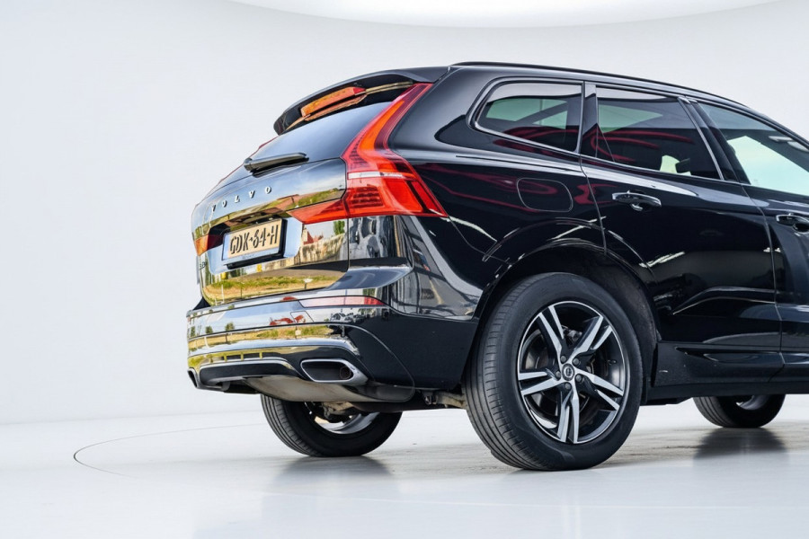 Volvo XC60 2.0 T8 Twin Engine AWD /Pano/R-Design/H&K