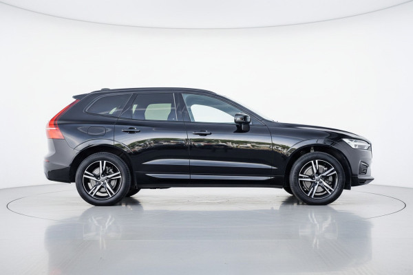 Volvo XC60 2.0 T8 Twin Engine AWD /Pano/R-Design/H&K