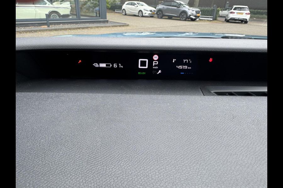 Citroën ë-C3 Max 113pk 44 kWh VAN: 24.900,- VOOR: 21.877,- UW WKVOORDEEL: 3.023,- | 4.500 KM!! UNIEKE KM STAND  | 3-FASE LADER | NAVIGATIE | CAMERA | FABRIEKSGARANTIE TOT 02-2027 | BTW VERREKENBAAR |