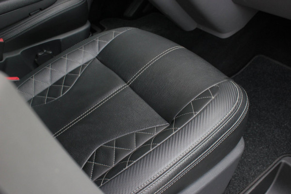Volkswagen Transporter 2.0 TDI L2H1 150PK BULLI DC DUBBEL CABINE / LEIGHTONVANS BODYKIT / FULL OPTIONS / LEDER / FULL BLACK /APPLE