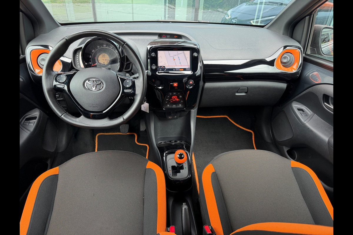 Toyota Aygo 1.0 VVT-i x-clusiv - Automaat - JBL - Camera - Navi - Climate - Org.NL