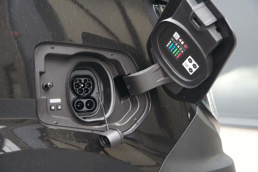 Renault Master E-Tech T35 L3H2 Advance long range 87 kWh 143pk - Trekhaak - Camera - Cruise - LED - Carplay/Android - Rijklaar