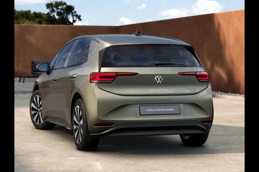 Volkswagen ID.3 Life 61 kWh accu 140 kW / 190 PK Hatchback Elektri Stoelverwarming | Keyless | Camera | ACC