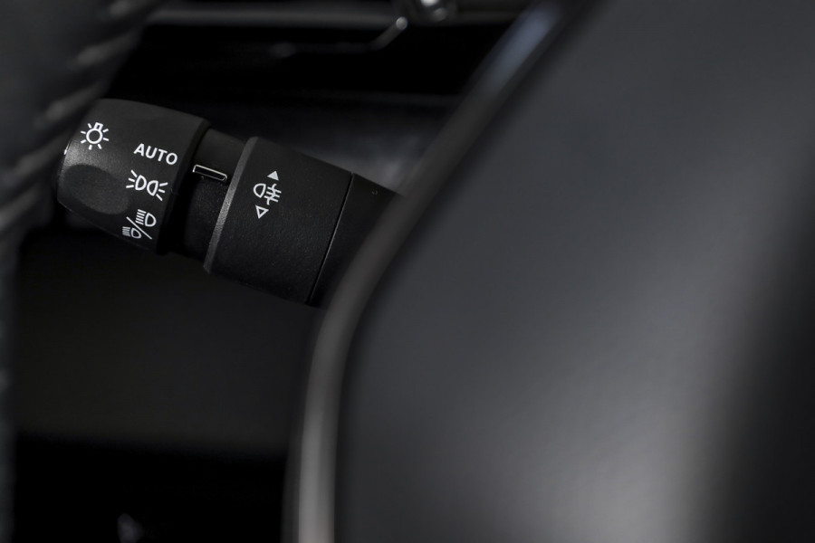 Peugeot 308 1.2 PureTech 130 PK Allure Pack Business | Dig.Cockpit | Adapt.Cruise | Stoelverwarming | 360 camera | NAV+App.Connect | Auto.Airco | LM 17" |
