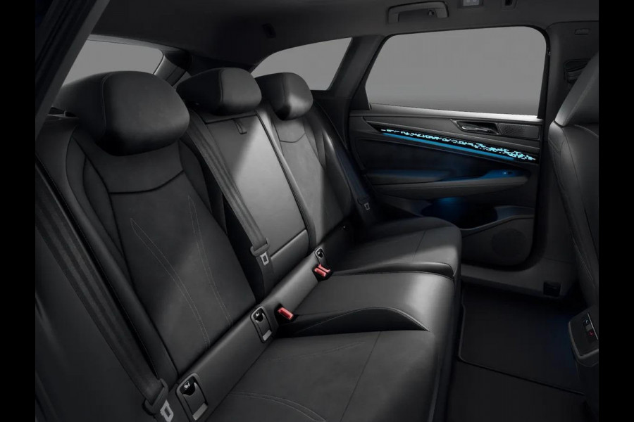 Volkswagen ID.7 Limited Edition Plus 86 kWh accu, 210 kW / 286 PK / Trekhaak / Panoramadak / DCC