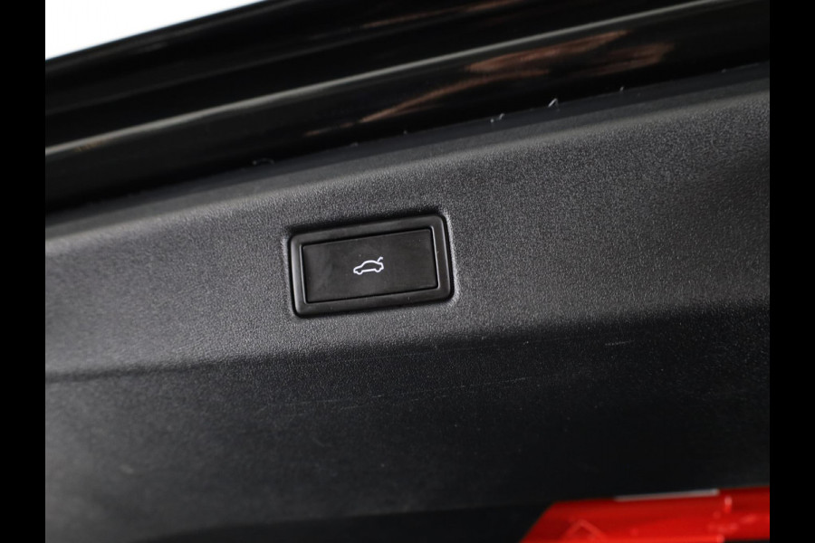 Volkswagen ID.7 Limited Edition Plus 86 kWh accu, 210 kW / 286 PK / Trekhaak / Panoramadak / DCC
