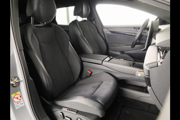 Volkswagen ID.7 Limited Edition Plus 77 kWh accu 210 kW / 286 PK V / Trekhaak / Massage / 360 graden / HUD