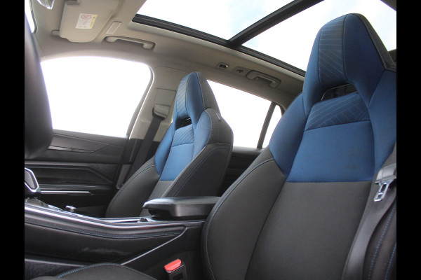 Lynk & Co 01 1.5 CLIMATE | CARPLAY | PANODAK | AFNTRHAAK | LED | DAB | 360CAMERA | NAVI | WIFI | ELEC-KLEP | LMV20 | STOELVERW