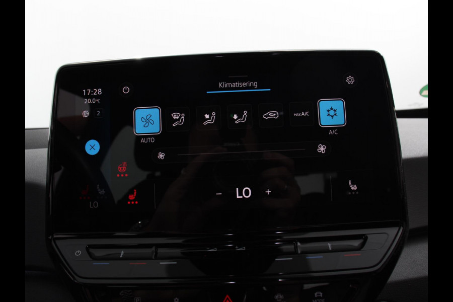 Volkswagen ID.3 Pro 58 kWh Navigatie Apple Carplay Android Auto Parkeersensoren Adaptive Cruise Control Full Led Stoel- en stuurverwarming Climate Control