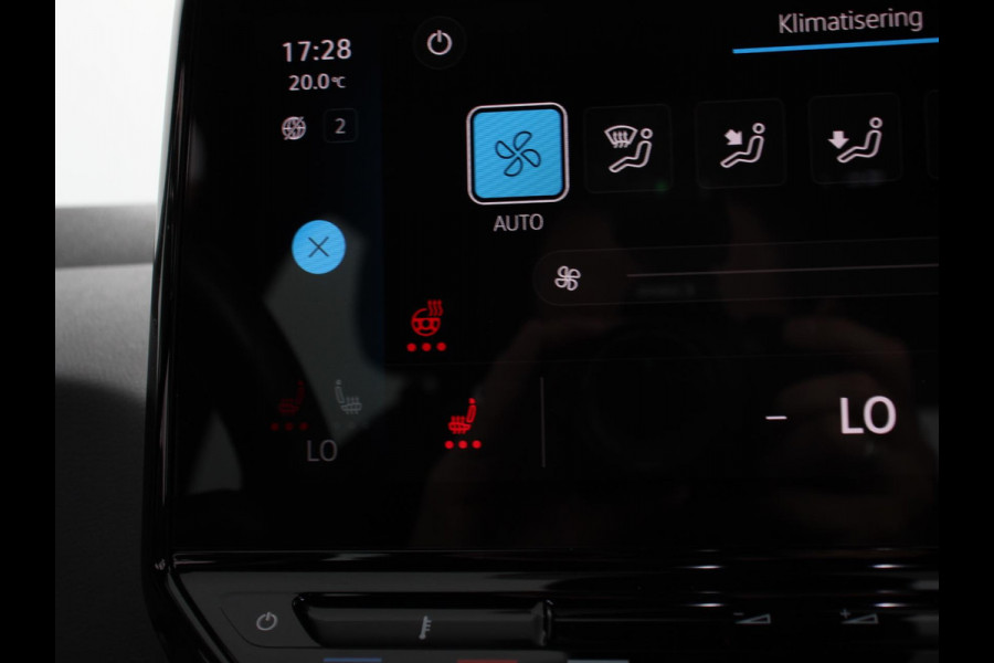 Volkswagen ID.3 Pro 58 kWh Navigatie Apple Carplay Android Auto Parkeersensoren Adaptive Cruise Control Full Led Stoel- en stuurverwarming Climate Control
