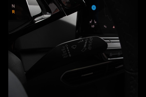 Volkswagen ID.3 Pro 58 kWh Navigatie Apple Carplay Android Auto Parkeersensoren Adaptive Cruise Control Full Led Stoel- en stuurverwarming Climate Control