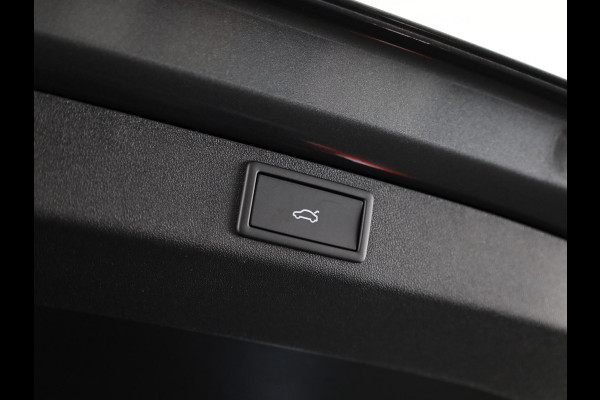 Škoda Elroq 60 Sportline 204pk Advanced| Lightband | 21 inch | Elek. stoel | Canton Sound | Elek. achterklep |