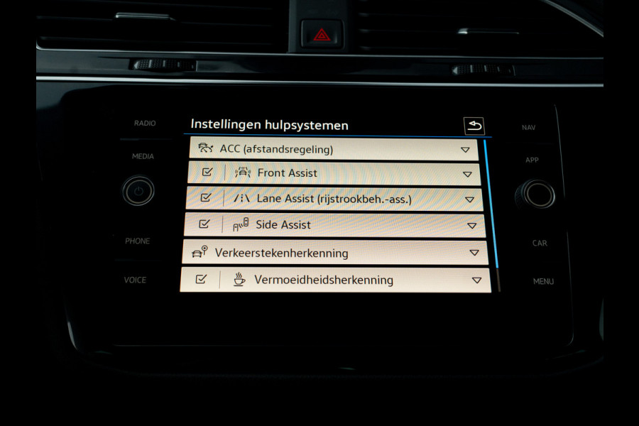 Volkswagen Tiguan 1.5 TSI Life Business | Camera | Elk. A-klep | Side Assist | Keyless | Prijs Rijklaar!!