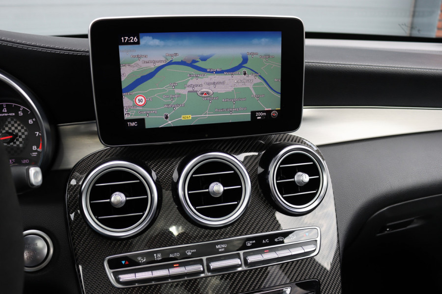 Mercedes-Benz GLC AMG 43 4MATIC | Luchtvering | Distronic+ | Carbon | Memory | Burmester | Panoramadak | HUD | Trekhaak | Nightpakket | Leder | Surround Camera | Keyless Go |