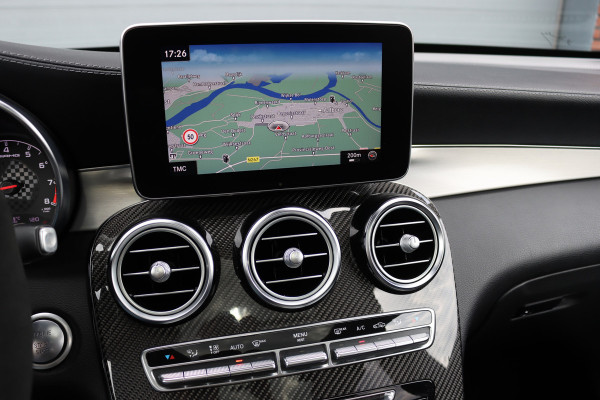 Mercedes-Benz GLC AMG 43 4MATIC | Luchtvering | Distronic+ | Carbon | Memory | Burmester | Panoramadak | HUD | Trekhaak | Nightpakket | Leder | Surround Camera | Keyless Go |