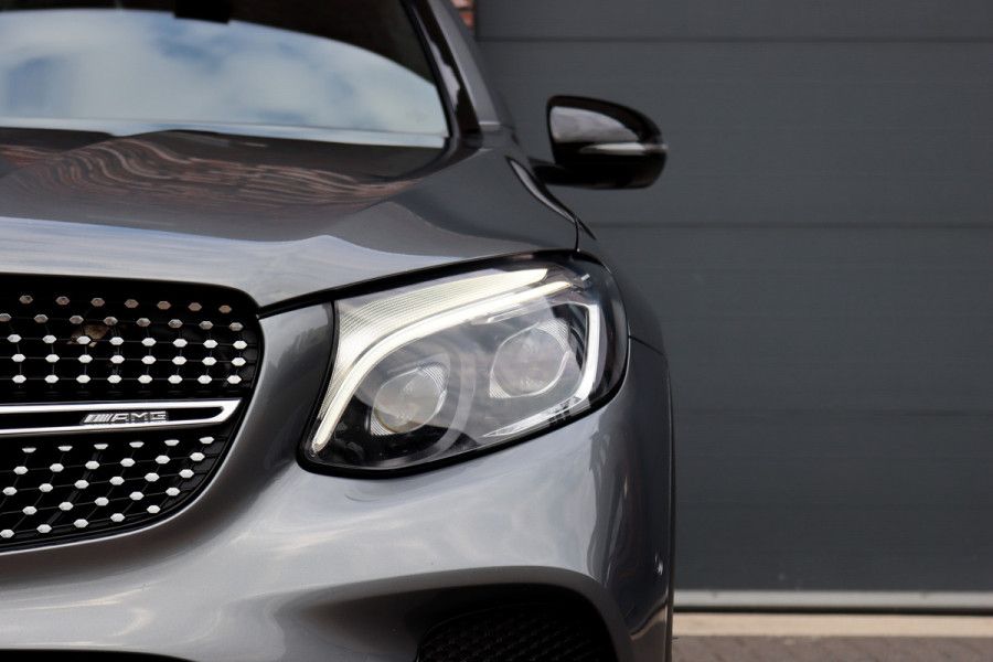 Mercedes-Benz GLC AMG 43 4MATIC | Luchtvering | Distronic+ | Carbon | Memory | Burmester | Panoramadak | HUD | Trekhaak | Nightpakket | Leder | Surround Camera | Keyless Go |