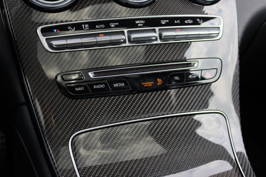 Mercedes-Benz GLC AMG 43 4MATIC | Luchtvering | Distronic+ | Carbon | Memory | Burmester | Panoramadak | HUD | Trekhaak | Nightpakket | Leder | Surround Camera | Keyless Go |