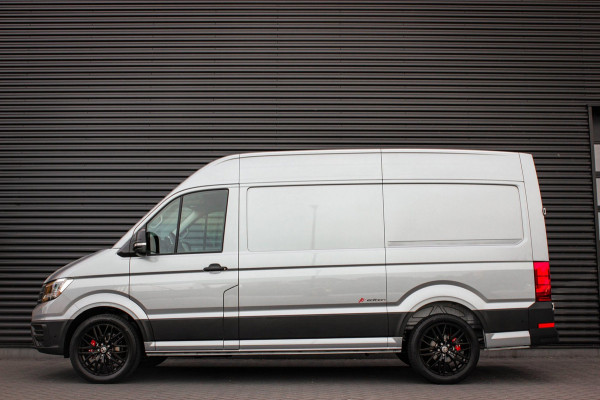 Volkswagen Crafter 2.0 TDI L3H3 Highline LED / XENON / APPLE CARPLAY / NAVIGATIE / DSG / FULL BLACK / 140PK / AUTOMAAT / NEW MODEL