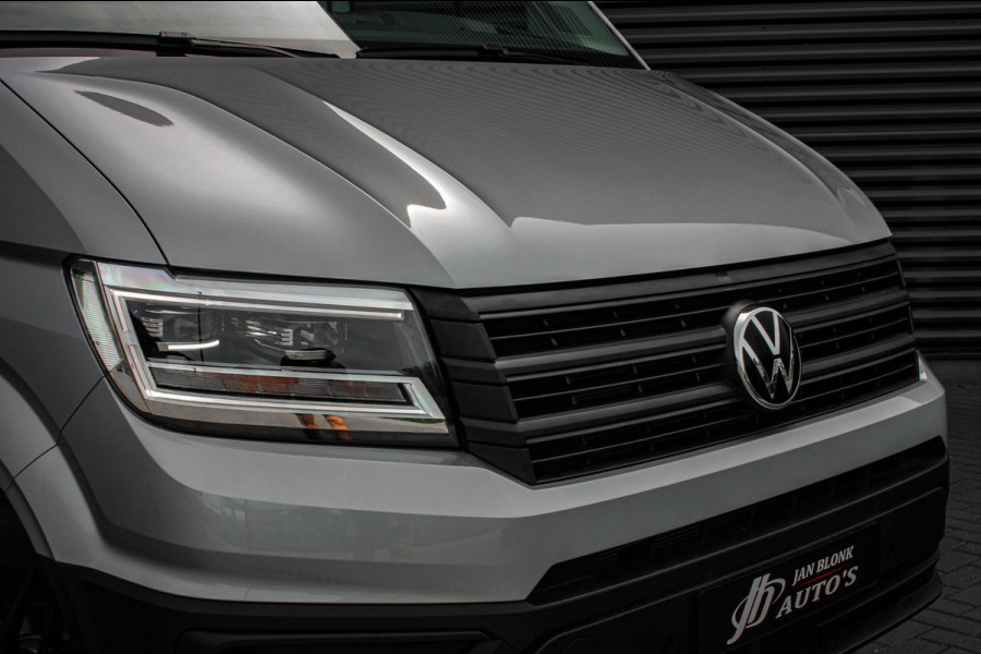 Volkswagen Crafter 2.0 TDI L3H3 Highline LED / XENON / APPLE CARPLAY / NAVIGATIE / DSG / FULL BLACK / 140PK / AUTOMAAT / NEW MODEL