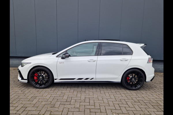 Volkswagen Golf 8.5 2.0 TSI GTI Clubsport /Akrapovic /FULL Options