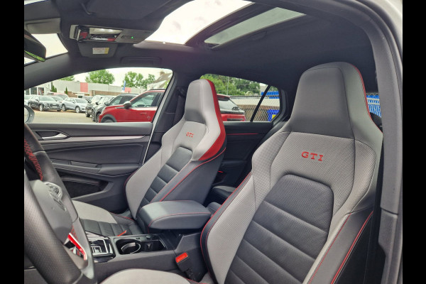 Volkswagen Golf 8.5 2.0 TSI GTI Clubsport /Akrapovic /FULL Options
