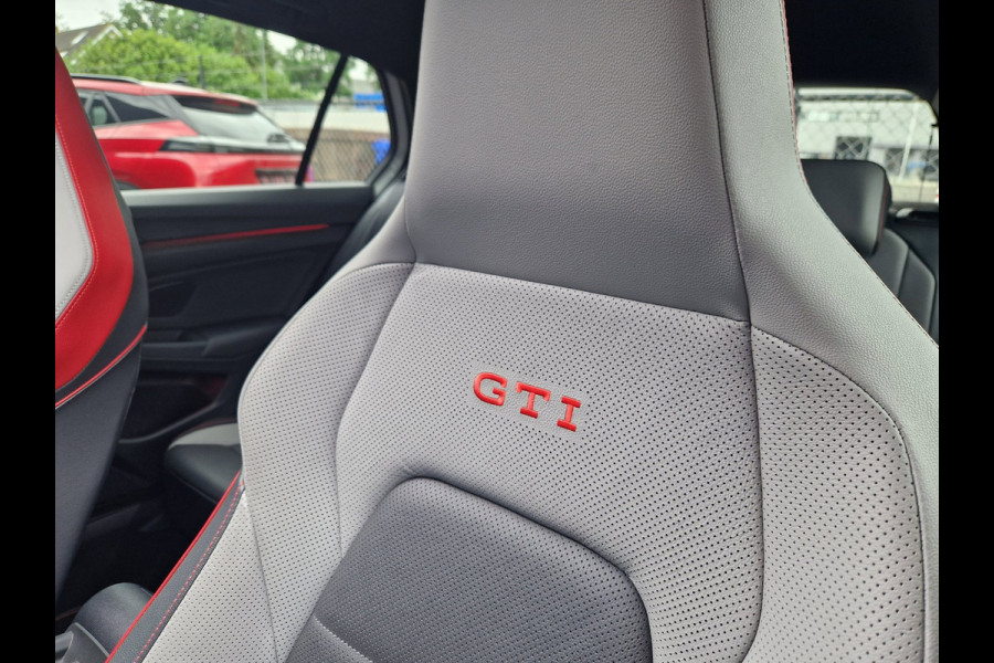 Volkswagen Golf 8.5 2.0 TSI GTI Clubsport /Akrapovic /FULL Options