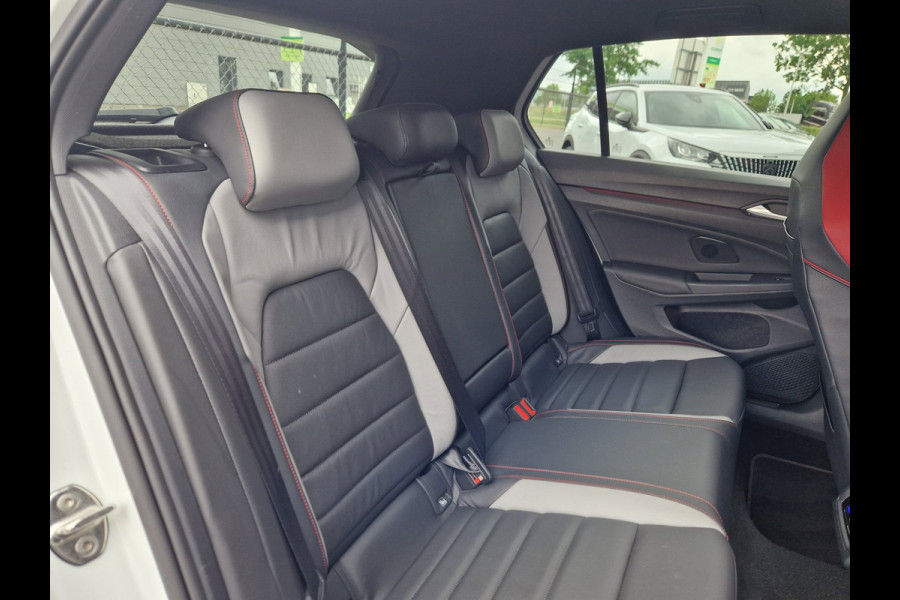Volkswagen Golf 8.5 2.0 TSI GTI Clubsport /Akrapovic /FULL Options
