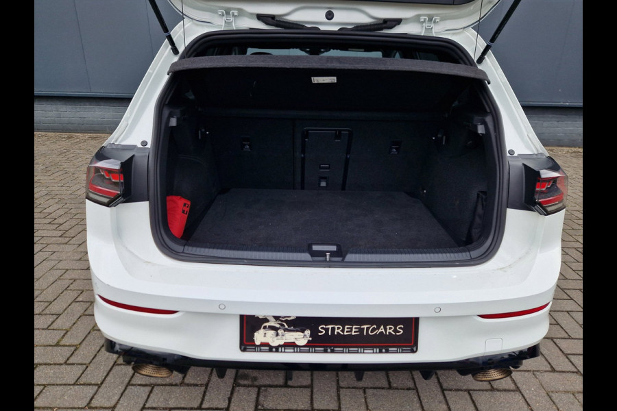 Volkswagen Golf 8.5 2.0 TSI GTI Clubsport /Akrapovic /FULL Options