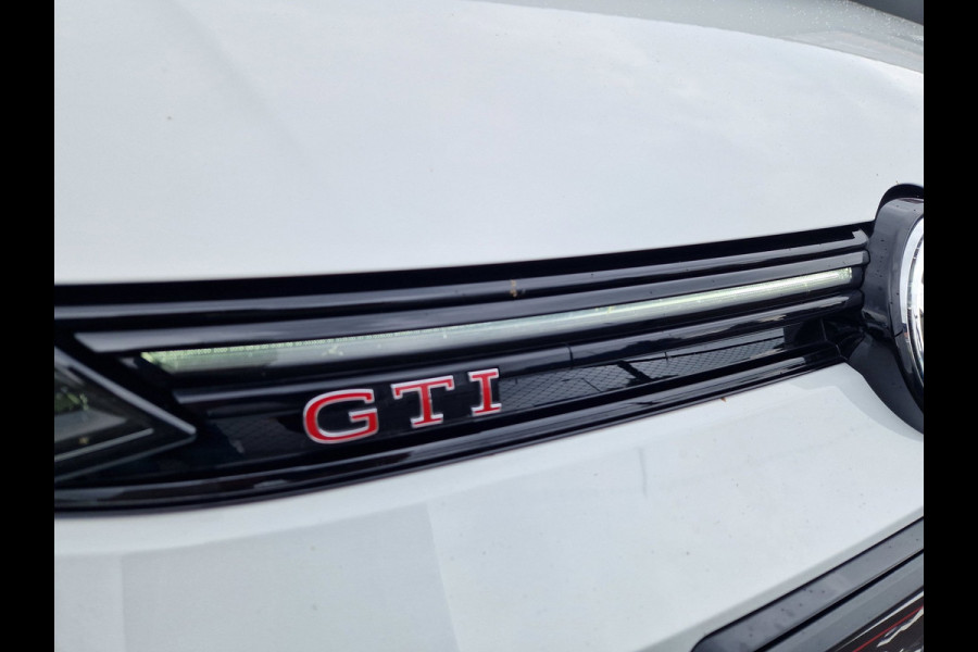 Volkswagen Golf 8.5 2.0 TSI GTI Clubsport /Akrapovic /FULL Options