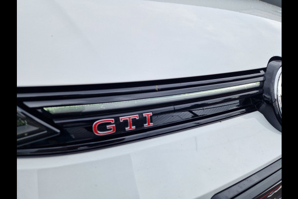 Volkswagen Golf 8.5 2.0 TSI GTI Clubsport /Akrapovic /FULL Options