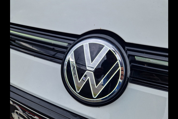 Volkswagen Golf 8.5 2.0 TSI GTI Clubsport /Akrapovic /FULL Options