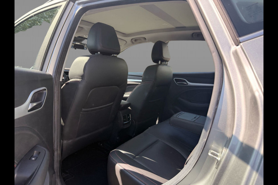 MG Mg zs ev EV Long Range Luxury 70 kWh / Panoramadak / Camera / Leder / CarPlay / Keyless / 17'' / Stoelverwarming / Dodehoek / DAB / ACC