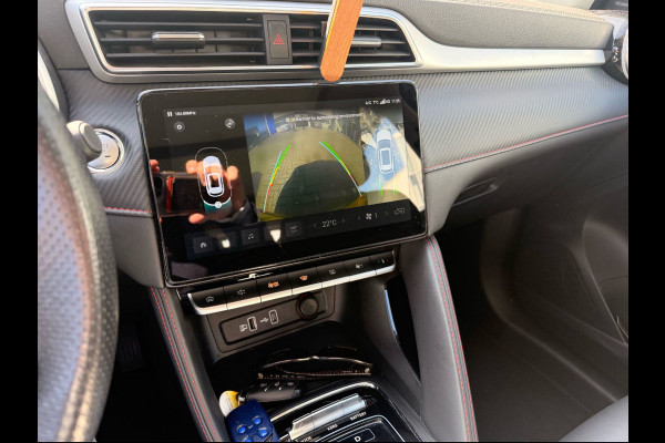 MG Mg zs ev EV Long Range Luxury 70 kWh / Panoramadak / Camera / Leder / CarPlay / Keyless / 17'' / Stoelverwarming / Dodehoek / DAB / ACC