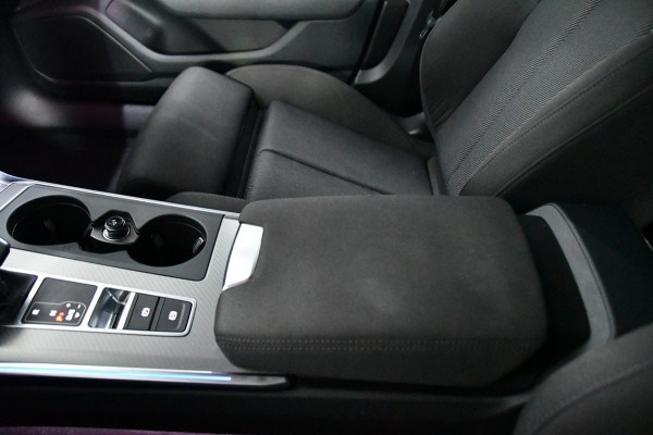 Audi A6 Avant 50 TFSIe quattro S-line, Pano, HUD, Full options