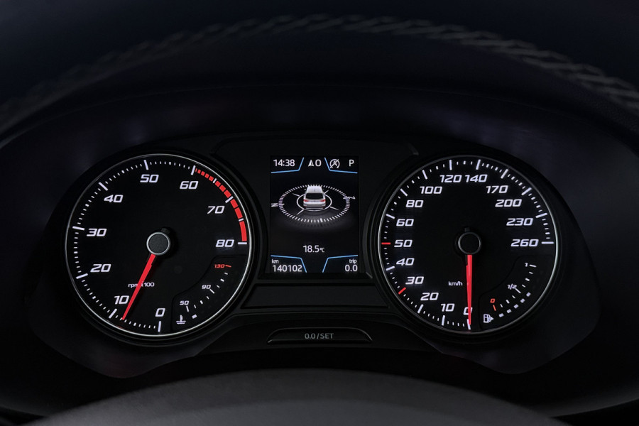 Seat Ateca 1.4 EcoTSI FR Business Intense (TREKHAAK, STOELVERWARMING, CRUISE CONTROL ADAPTIEF, NAVIGATIE, PARKEERSENSOREN)