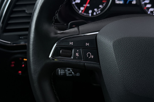 Seat Ateca 1.4 EcoTSI FR Business Intense (TREKHAAK, STOELVERWARMING, CRUISE CONTROL ADAPTIEF, NAVIGATIE, PARKEERSENSOREN)